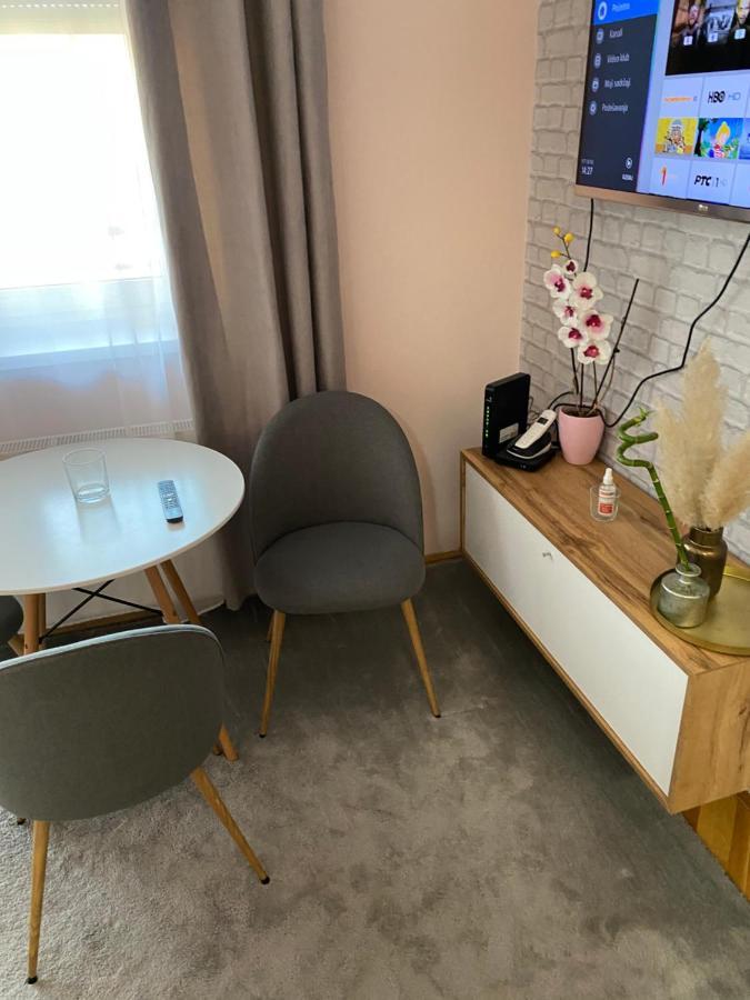 נובי סאד Apartment Cactus 021 מראה חיצוני תמונה